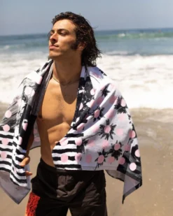 LEUS PARKER COFFIN TOWEL -Dakine Surfing Store 3V3A2629 2961 74189.1673632356