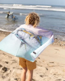 LEUS AMADEO BACHAR YELLOWTAIL BEACH ECO TOWEL 10 LEUS AMADEO BACHAR YELLOWTAIL BEACH ECO TOWEL -Dakine Surfing Store leus beachtowel abachar yellowtail6 10730.1673632288