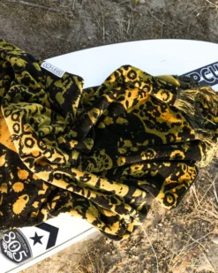 LEUS CONNER COFFIN (EX) -Dakine Surfing Store leus beachtowel conner coffin lifestyle8 46876.1700415114