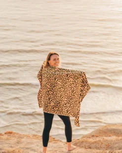 LEUS HOT SPOTS TOWEL (EX) -Dakine Surfing Store leus beachtowel hotspots 4 80064.1700415154