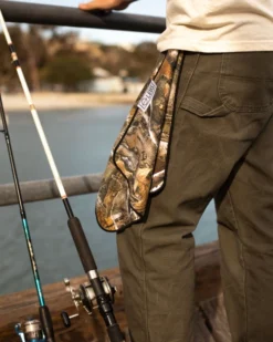 LEUS REALTREE FISHING ECO TOWEL -Dakine Surfing Store leus fishingtowel realtree3 39600.1673632312